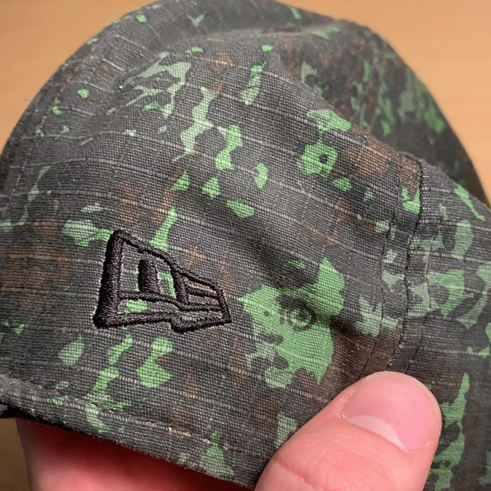 LRG fitted hat - Picture 4 of 4